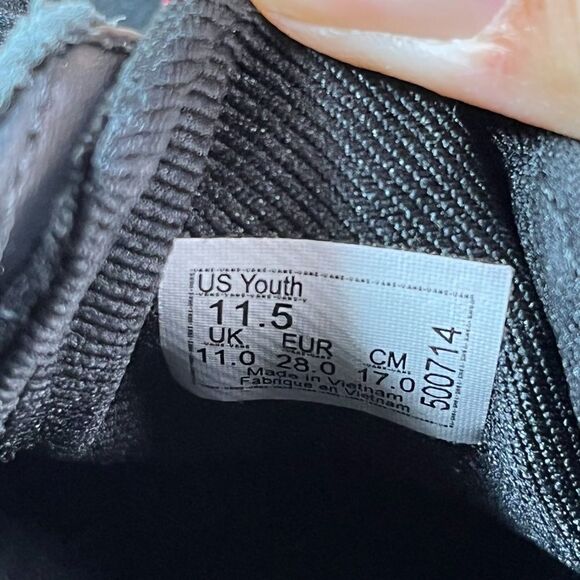 Vans Off The Wall Low Top Skull Sneakers - Picture 9 of 13